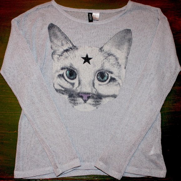 H&M Light Kitty Star Sweater - Picture 1 of 6